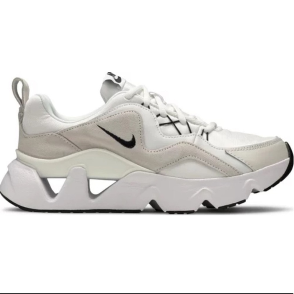 NWOB Nike RYZ 365 summit white 💕
